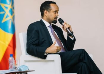 Ethiopian Finance Minister Engages Creditors Committee Co-Chair on Debt Revamp Request