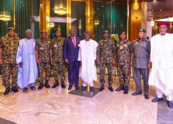 Nigeria: Tinubu holds first official meeting with service chiefs