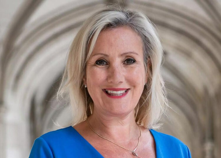 UK: Culture, Media and Sport Committee backs media bill measures to protect radio