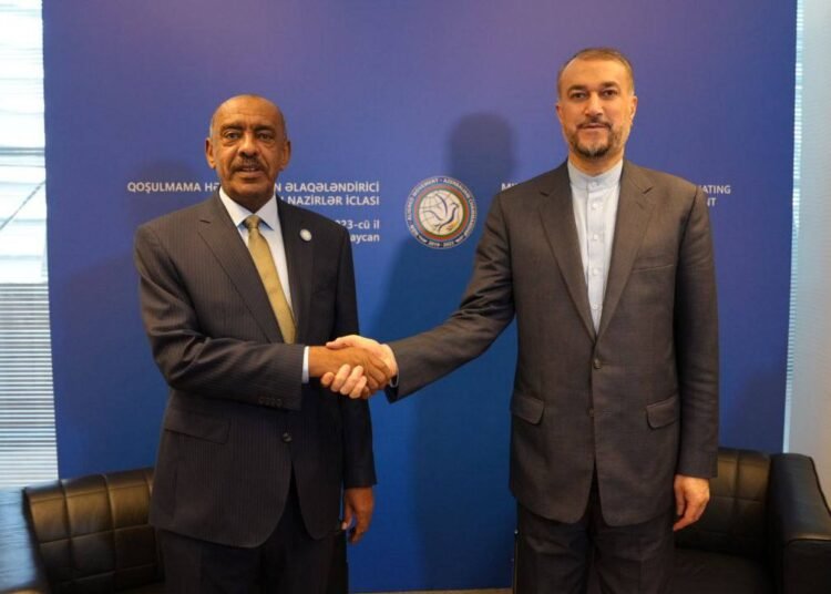 Iranian Foreign Minister meets acting Sudanese foreign minister in Baku
