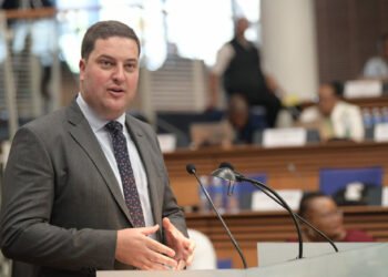 SA: Mayor signs declaration to assist Cape Town communities affected by storm