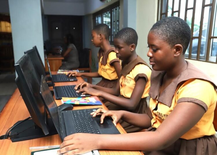 Ghana: 1000 selected girls from Eastern Region benefit from Communication Ministry’s Girls-in-ICT Program
