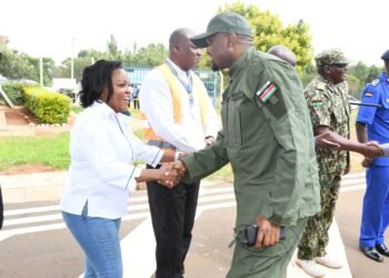 Kenya: CS Kuria to deploy 300 servicemen in boosting maize harvest