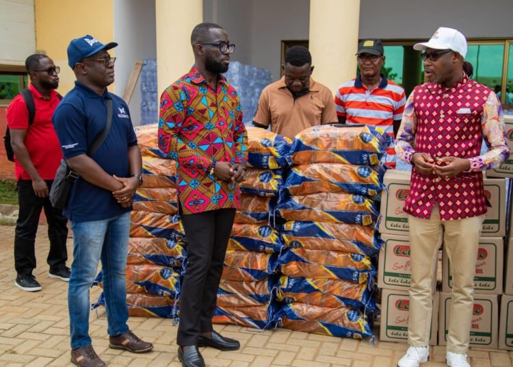 Ghana: BOST donates relief items to Akosombo Dam Spillage Victims
