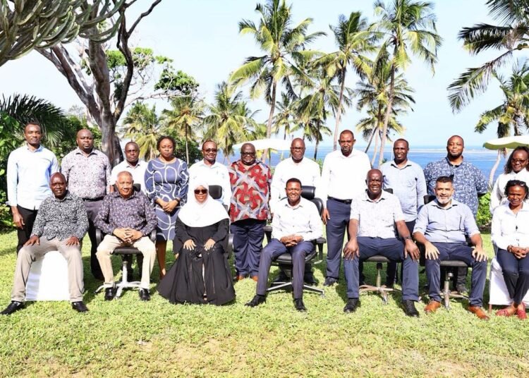 Kenya: Governor Shariff Nassir host Fatuma Achani, Gideon Mungaro, Issa Timamy