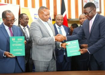 Kenya: Energy and Petroluem CS HON. Davis Chirchir presides over signing of performance contract