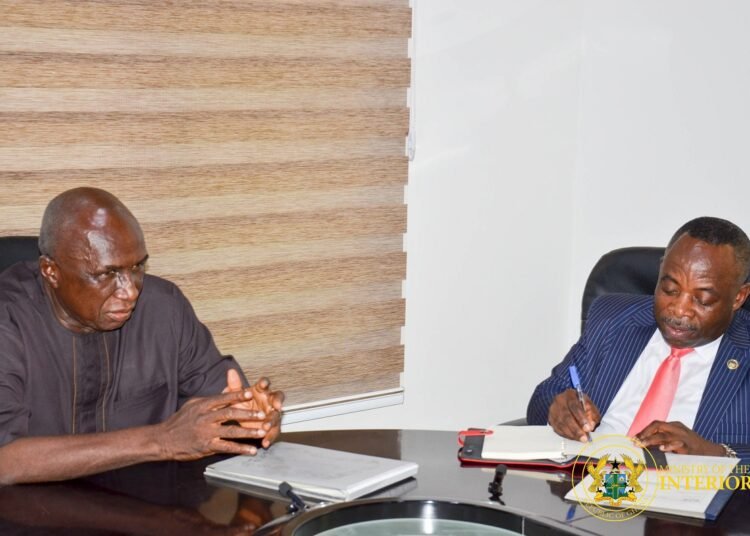Ghana: Minister for Interior pledges to support Civil Service