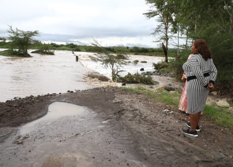 Kenya: Governor Wavinya urges Machakos residents to avoid flooded areas
