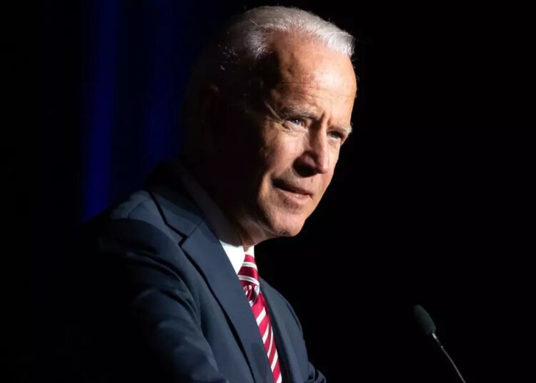 US: Fed holds interest rates steady at highest level since 2001