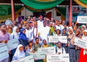 Nigeria: LAGOS Deputy Governor commends Ikodass for awarding scholarship to 79 student