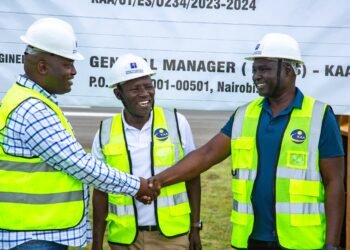 Kenya: Henry Ogoye handsover Kabunde Airstrip Runway extension project – KAA