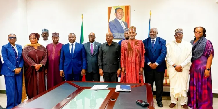 Nigeria, Equatorial Guinea seal subsea cable deal to boost regional broadband 